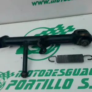 Foto de Patilla lateral Yamaha XMAX 250 referencia 213-19-37363 foto 3