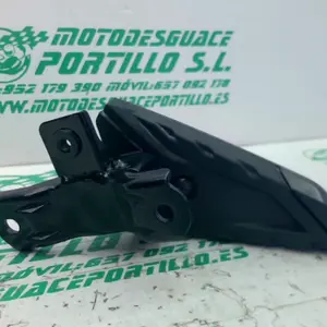 Foto de Reposapies trasero derecho Kymco PEOPLE S 125 referencia 369-23-46742 foto 3