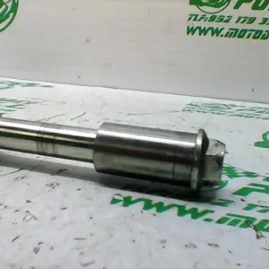 Foto de Eje del basculante Honda CBF 250 referencia 395-21-34234 foto 4