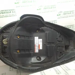Foto de Asiento Suzuki Burgman 125 referencia 126-17-11500 foto 26