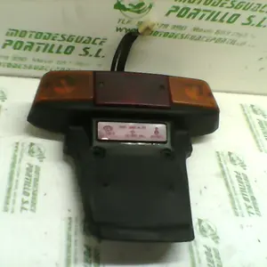 Foto de Portamatrícula con piloto Peugeot ST 50 referencia 42-16-20441 foto 3