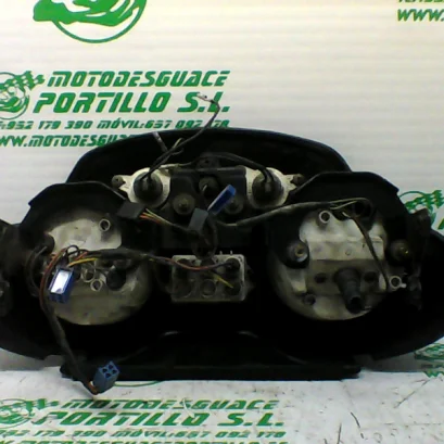 Foto de Cuentakilómetros Suzuki gsx 750 f referencia 165-22-37219