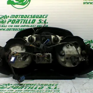 Foto de Cuentakilómetros Suzuki gsx 750 f referencia 165-22-37219 foto 1