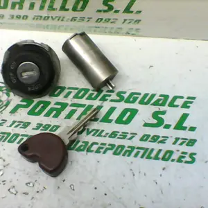 Foto de Cerradura con llave Piaggio X9 125 referencia 244-19-24246
