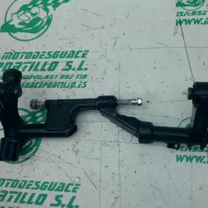Foto de Soporte de motor Kymco PEOPLE S 125 referencia 369-23-46730 foto 4