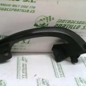 Foto de Agarradera derecha Piaggio X9 250 referencia 44-18-12410