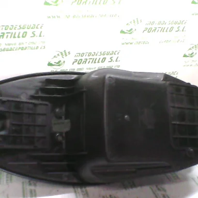 Foto de Porta-casco Daelim Besbi 125 referencia 167-17-12300