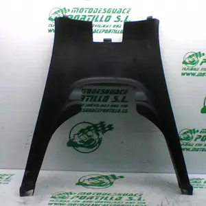 Foto de Carcasa bajo asiento Kymco super dink 300 i referencia 113-23-43388 foto 3