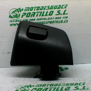 Foto de Puerta de guantera Honda Pcx 125 referencia 407-22-40822 foto 2