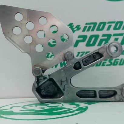 Foto de Estribera delantera izquierda Honda CBR 600 R referencia 98-20-38184