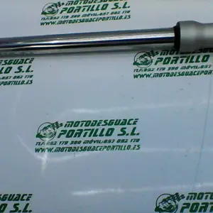 Foto de Barra horquilla derecha Suzuki Marauder 125 referencia 46-19-17694 foto 3
