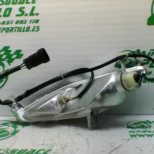 Foto de Intermitente delantero derecho Piaggio FLY 125 3V referencia 456-22-41227 foto 2