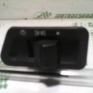Foto de Interruptor de luz corta Kymco Scout 50 referencia 196-18-23713 foto 4