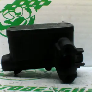 Foto de Bomba de freno delantero Kymco super dink 300 i referencia 113-23-43364 foto 3