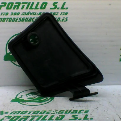 Foto de Puerta de guantera Kymco Xciting 500 referencia 70-23-43302