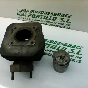 Foto de Cilindro y pistón Peugeot Vivacity 50 referencia 119-17-49129 foto 2