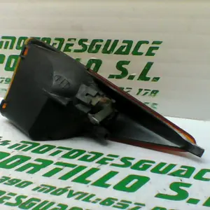 Foto de Intermitente trasero izquierdo Peugeot Speedfight 1 50 referencia 176-19-39453 foto 12