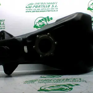Foto de Deposito gasolina Yamaha xmax 125 16 referencia 339-22-38995 foto 2