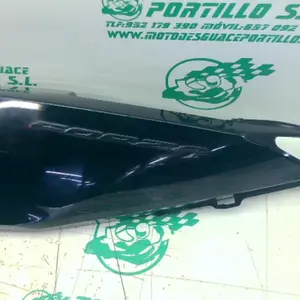 Foto de Carcasa lateral trasera izquierda Honda FORZA 125 referencia 396-25-48988 foto 4