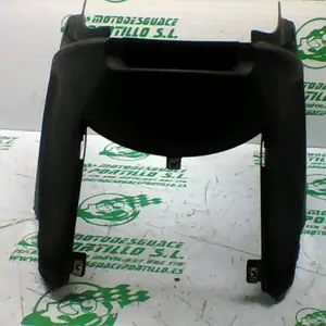 Foto de Carcasa bajo asiento Kymco Agility city 125 referencia 17-19-39612 foto 15