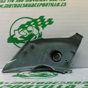Foto de Embellecedor de cabezón izquierdo Aprilia Area 51 referencia 54-20-35893 foto 4