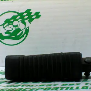 Foto de Reposapies trasero izquierdo Suzuki GS 500 E referencia 290-20-36932 foto 4