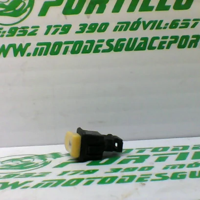 Foto de Interruptor de claxon Suzuki Address 50 2T 1 referencia 16-20-26796
