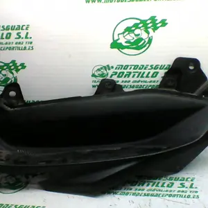 Foto de Suelo izquierdo Yamaha N MAX 125 referencia 394-23-46335 foto 4