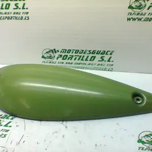 Foto de Embellecedor de tapa depósito de gasolina Kymco VENOX 250 referencia 154-19-20790 foto 7