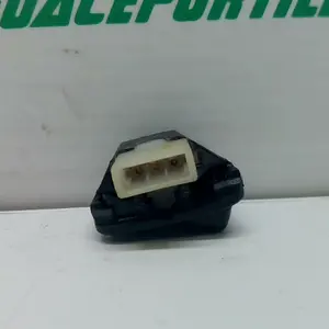 Foto de Interruptor de luz larga/corta Honda Lead 110 referencia 341-20-35250 foto 2