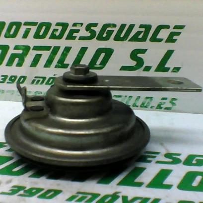 Foto de Claxon Suzuki GS-500-F referencia 166-19-21546