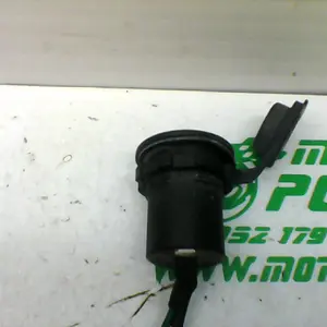 Foto de Toma de corriente Sym JOYMAX 300I referencia 305-21-31735 foto 2