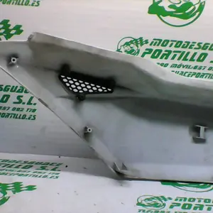 Foto de Carcasa bajo asiento Kymco Agility city 125 referencia 17-19-39612 foto 21