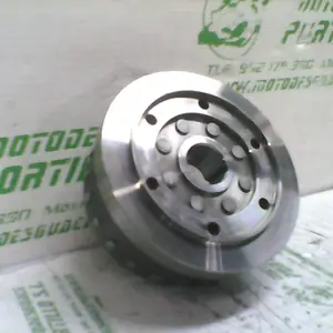 Foto de Plato magnetico Aprilia Sport city 250 inyeccion 09-10 referencia 109-21-39560 foto 4