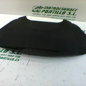 Foto de Embellecedor del frontal Honda Silver wing 600 referencia 122-19-20248 foto 3