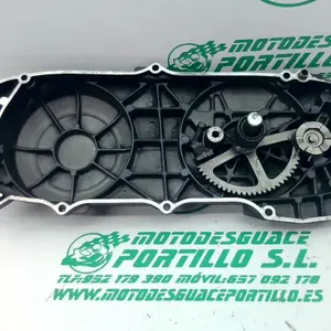 Foto de Tapa de cárter Aprilia Habana 50 referencia 123-22-38353 foto 8