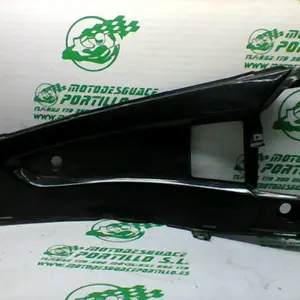 Foto de Carcasa lateral derecha Gilera NEXUS 500 04 referencia 15-21-28954 foto 4