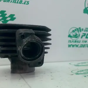 Foto de Cilindro y pistón Peugeot Vivacity 50 referencia 119-17-49129 foto 13