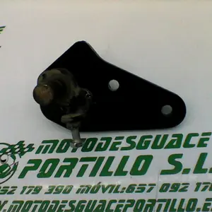Foto de Estribera delantera derecha Suzuki Marauder 125 referencia 46-19-17650 foto 2