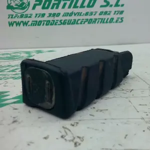 Foto de Reposapies trasero derecho Honda PS 125 referencia 106-24-47771 foto 15