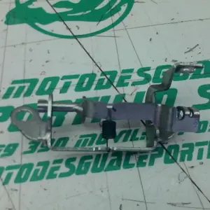 Foto de Cierre de puerta gasolina Honda FORZA 125 referencia 396-25-49021