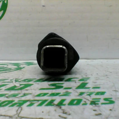 Foto de Reposapies delantero izquierdo Kawasaki Gpz 500 referencia 132-18-43252