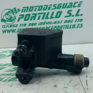 Foto de Bomba de freno trasero Peugeot TWEET 125 15-18 referencia 165-23-46285 foto 17