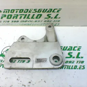Foto de Soporte de pinza freno trasera Yamaha TZR 50 2T 3 referencia 221-19-22281