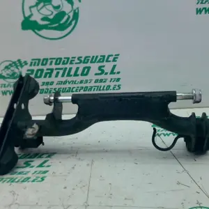 Foto de Soporte de motor Honda PS 125 referencia 384-23-46466 foto 2