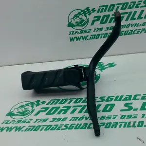 Foto de Estribera trasera derecha con reposapies Honda ARROBA 125 referencia 372-21-38136