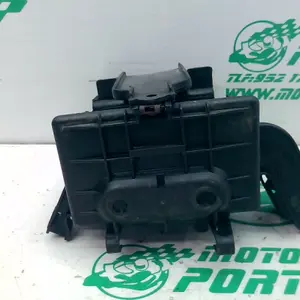 Foto de Caja batería Honda Dylan 125 referencia 80-23-44267 foto 17