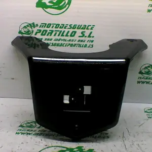 Foto de Embellecedor de contraescudo Kymco Super Dink 125 referencia 15-23-41664 foto 13