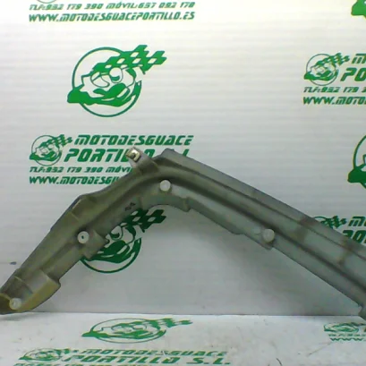 Foto de Embellecedor de carcasa trasera derecha Keeway ZAHARA 50 referencia 404-21-37094