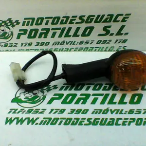 Foto de Intermitente trasero derecho Peugeot Ludix 50 referencia 71-19-19081 foto 18
